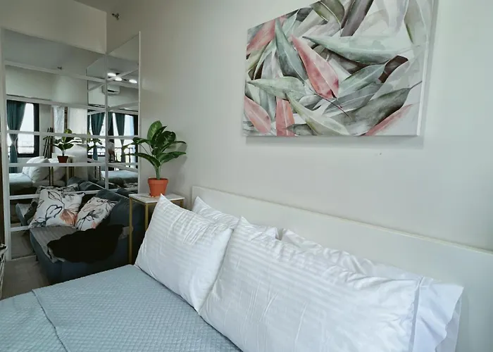 Pleasant Air Residences With Balcony And Fast Wi-fi Apartment Manila