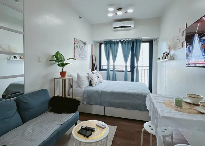 Pleasant Air Residences With Balcony And Fast Wi-fi Apartment